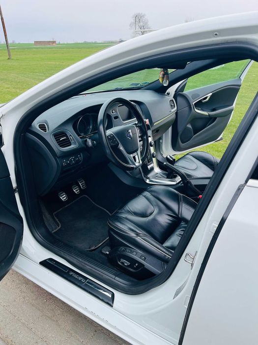 Volvo V40 R-DESING