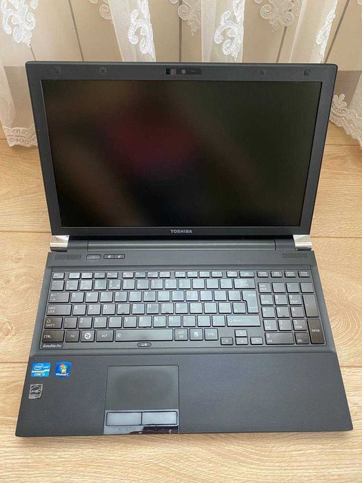 Ноутбук Toshiba Satellite PRO R850 (i3-2310, 4gb, HDD 500gb)