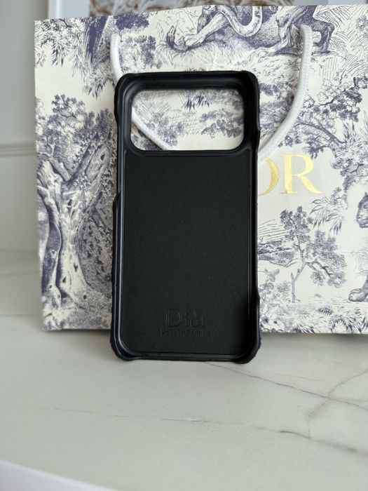 Etui DIOR na iPhone 17 Pro Max