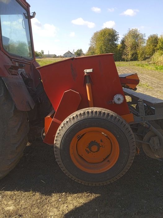 Продам зернову сівалку дискову