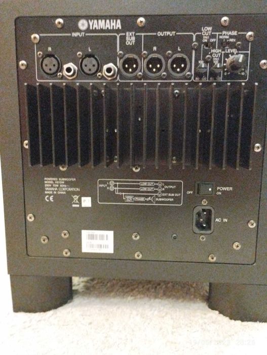 Monitores studio Yamaha HS 80M + Subwoofer HS10W (Professional studio)