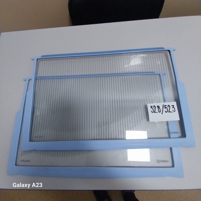 полки к Indesit 32.8х52.3см. (б/у)