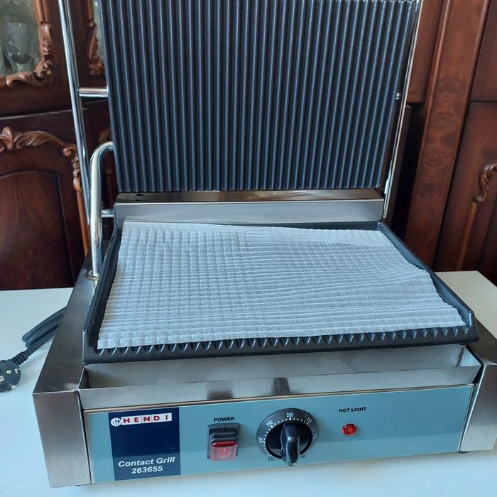 Гриль контактний прижимний професійний Hendi 263655. НОВИЙ!!