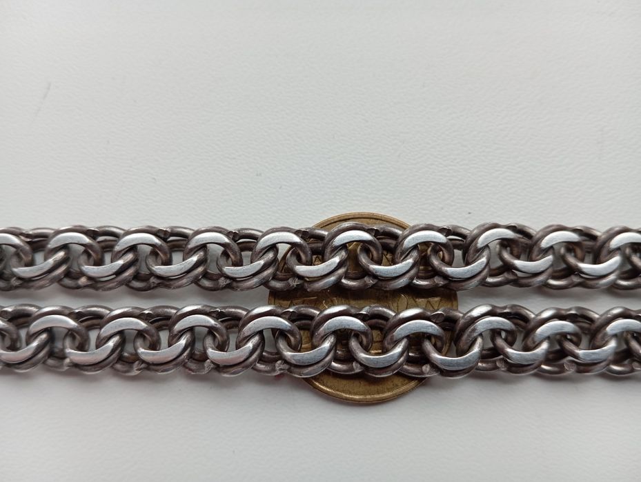 Серебряная массивная цепочка.