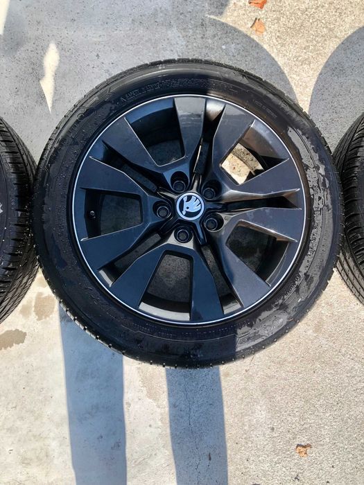Koła, felgi crystal black Skoda 225/50 R17 Y XL (17 cali)