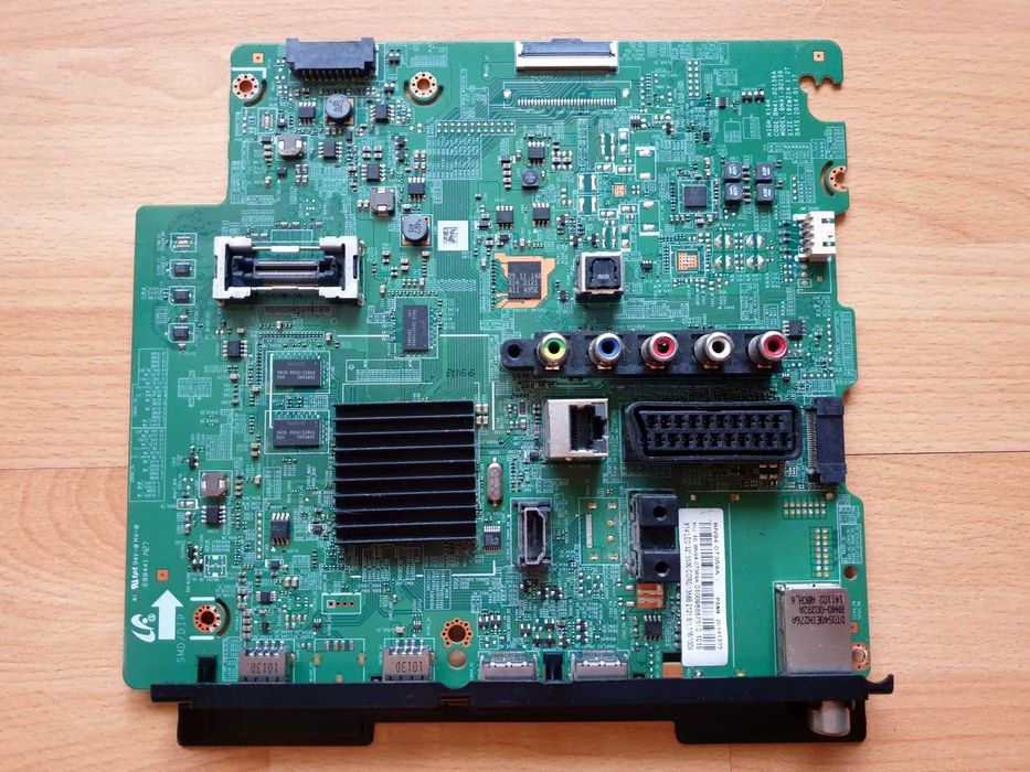 Samsung UE 32H5500AW rozbita matryca części