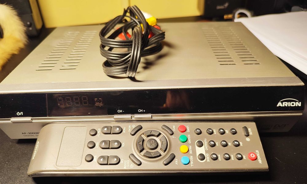 Спутниковый ресивер Arion af-2000m