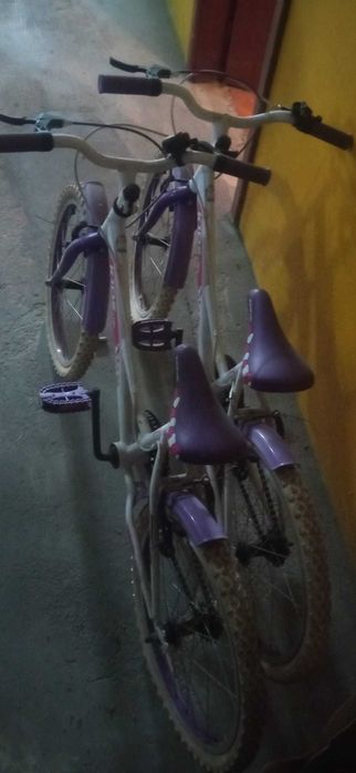 Bicicletas de criança como novas