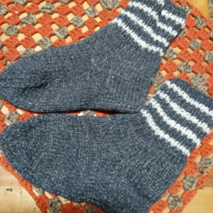 Простенькі, тепленькі шкарпетки