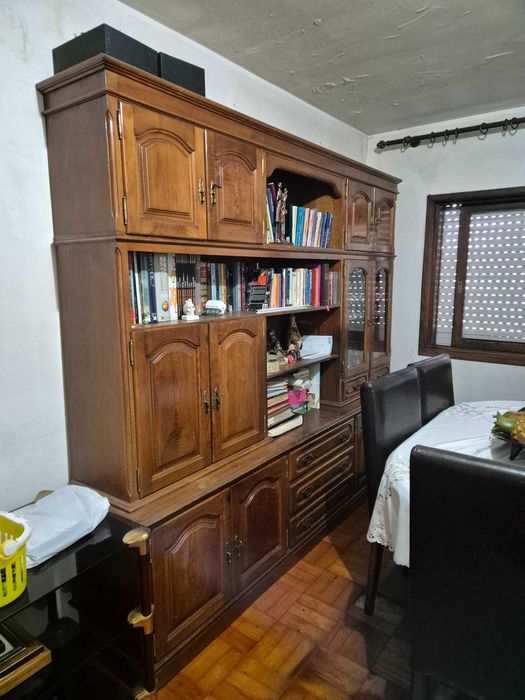 Móvel de sala em madeira