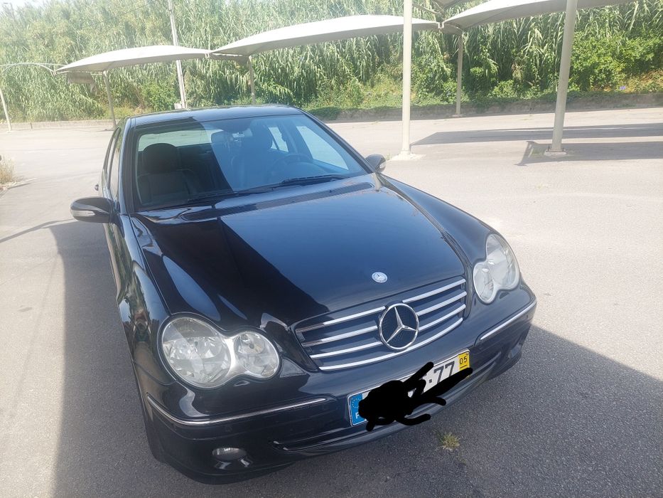 Vendo Mercedes  en ótimo estado de conservação  com caixa  automática