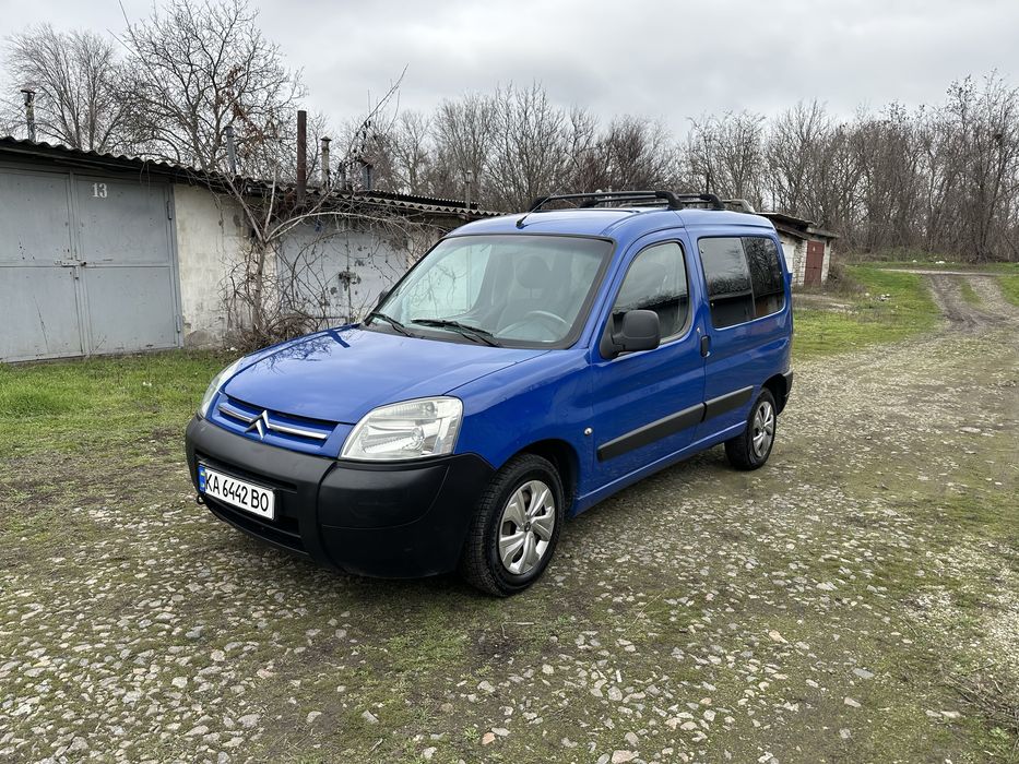 Продається Сітроен Берлінго
Оригінальний Пасажир
Офіційне авто
Дуже економний двигун
Кондиціонер працює
Нова зимова гума
Газ ніколи не стояв
Сигналізація
Ксенон
Можливий пригін в друге місто