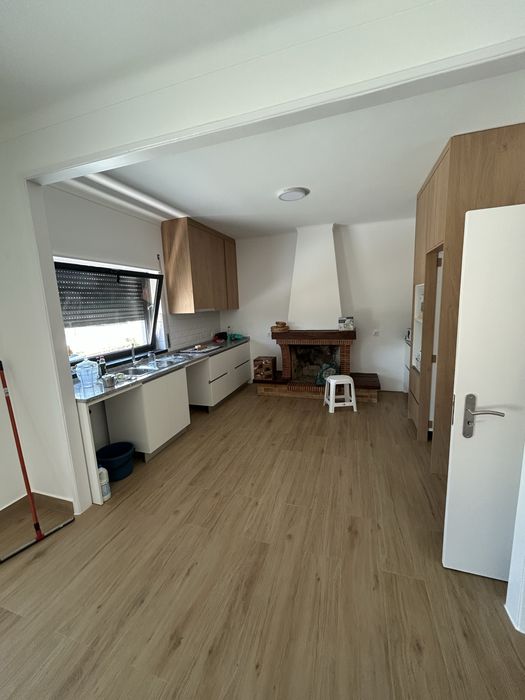 Arrenda-se apartamtento T2 alcanena