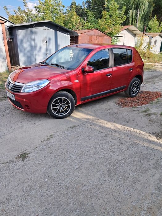 авто  сандеро 1.6 MPI
