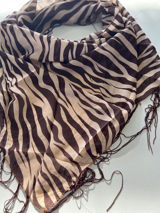 Chusta brązowa w zebre