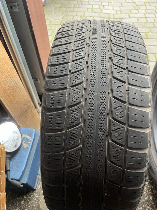 Шини зимові (демисезонні) 225/55 R17