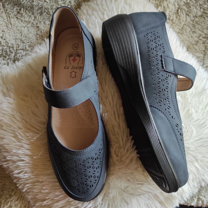 Półbuty damskie w kolorze granatowym