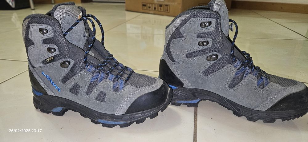 Botas de Caminhada/Montanha LOWA Khumbu II GTX (Gore-Tex / Vibram) – Tam. 38