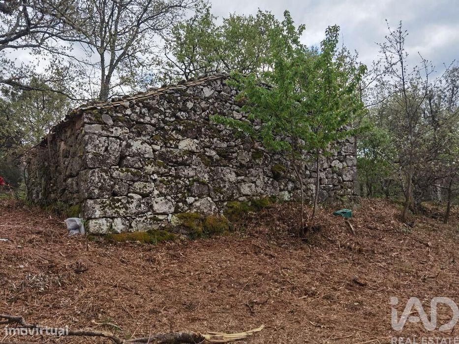 Casa de Campo em Aldeias e Mangualde da Serra de 40,00 m2