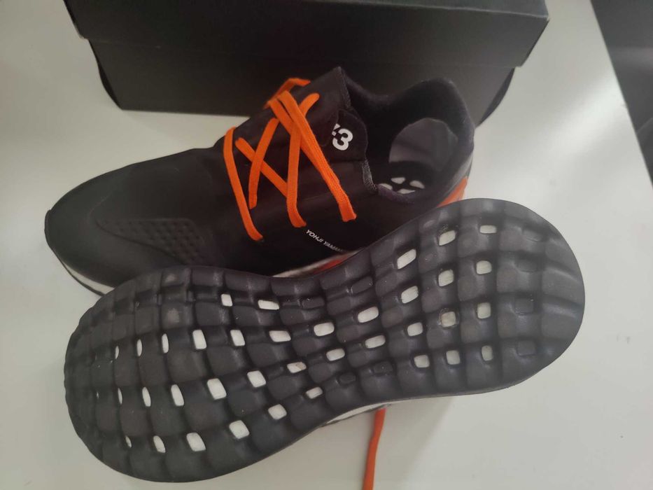 sapatos yeezy novos