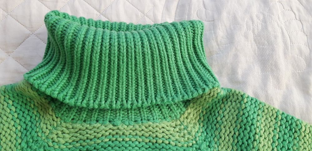 Sweterek damski zielony