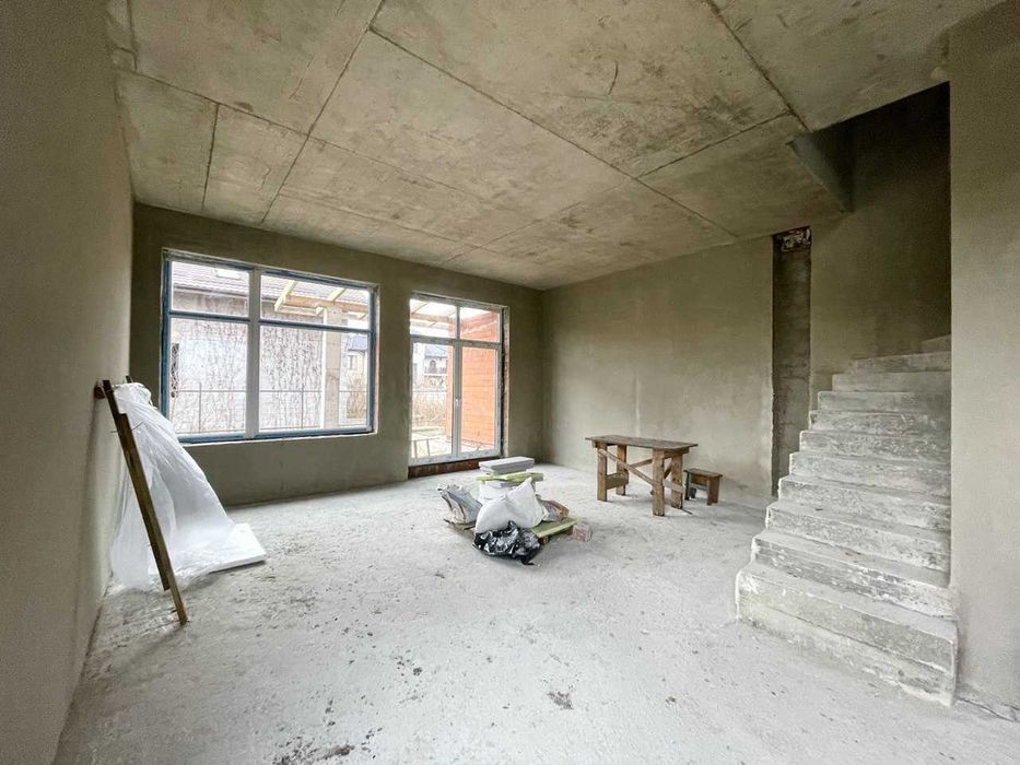 Продаж дуплексу в Брюховичах, вул. Волошкова.Центральні комунікації.