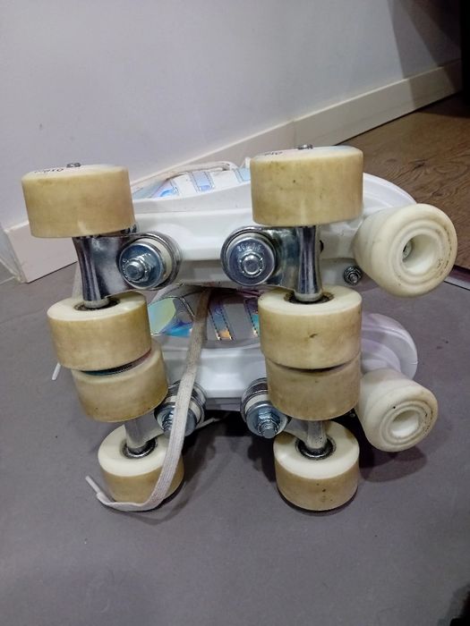 Patons Oxelo 4 rodas. Tam32/33