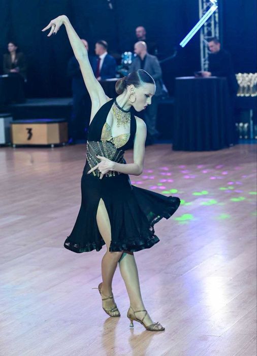 Плаття латина на дівчину 14 -16 років