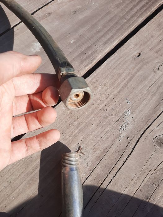 Przewód hydrauliczny wąż stary zakręcany