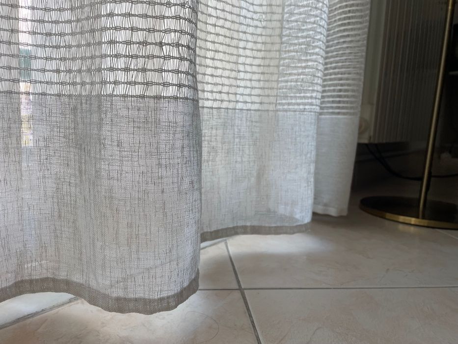 4 cortinados beges