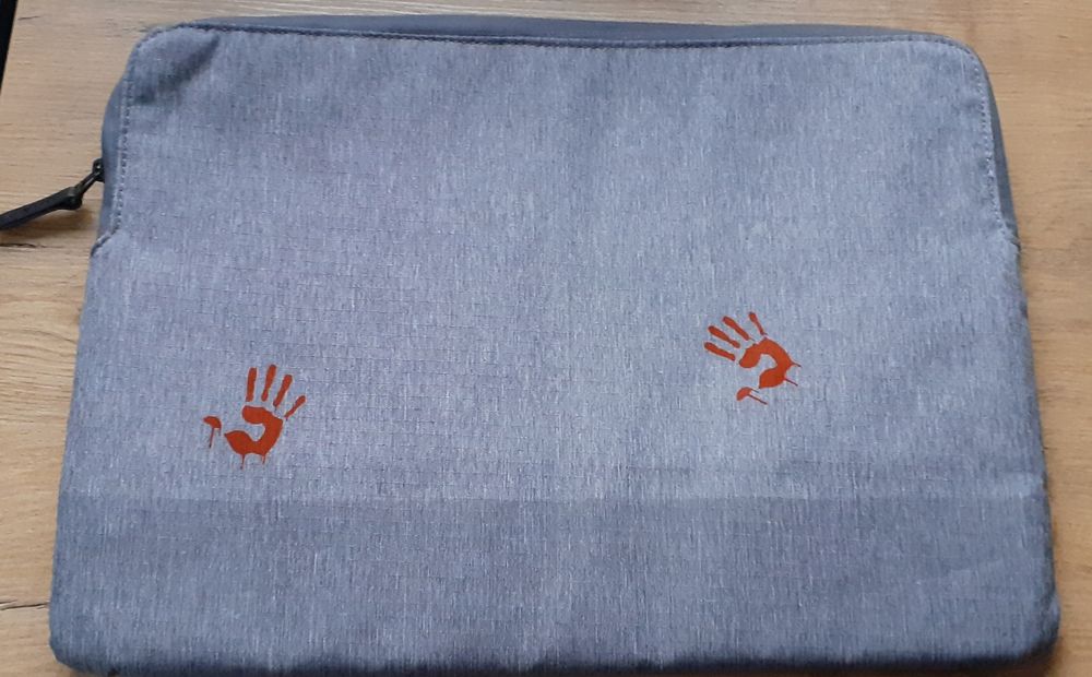 Etui, futerał na laptopa szary