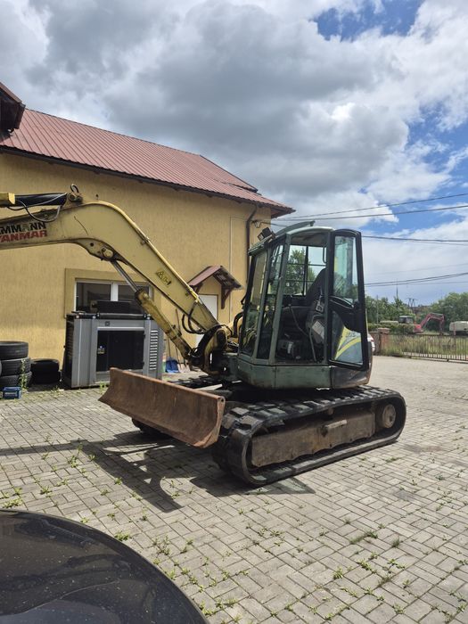 Екскаватор Yanmar sv 100