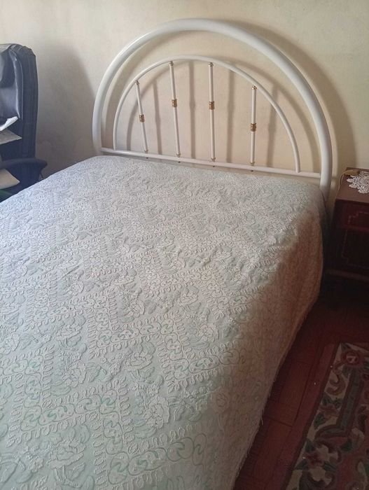 Quarto de casal com colchão