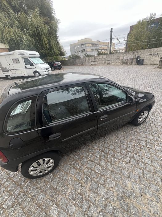 Opel corsa conservado