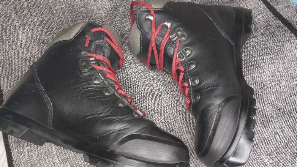 buty narciarskie Garmont Black Country roz 37 -Super Italia