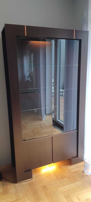 Komplet mebli VOX salon:  Stolik kawowy , stolik RTV , witryna .