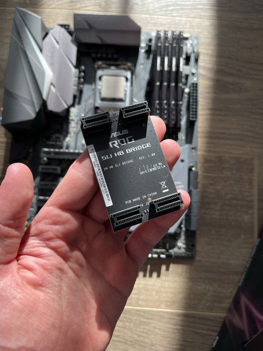 I7 9700K + Rog Strix Z370 F-Gaming + 64GB DDR4