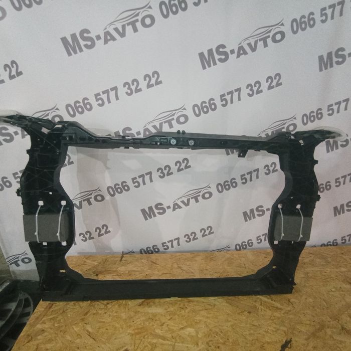 Установочна панель телевізор Audi q5  17- 2.0 AWD