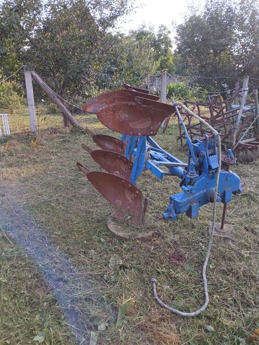 Pług obrotowy RABEWERK 3-skibowy