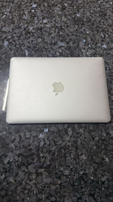 MacBook Air 13" 2011 4GB RAM Fast Sale447391319459123200