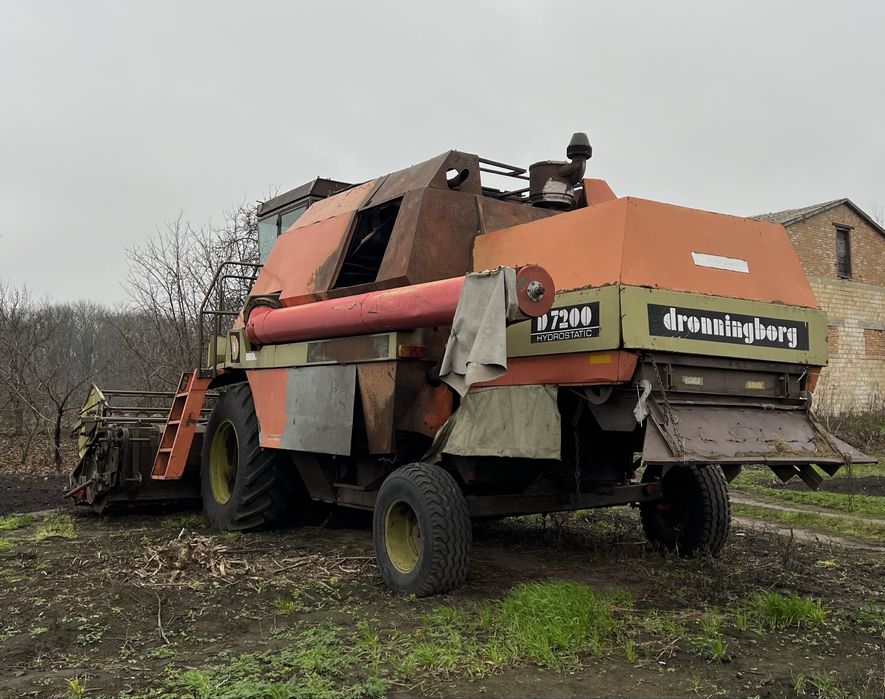 Продається зернозбиральний комбайн Dronningborg D7200 (Hydrostatic).