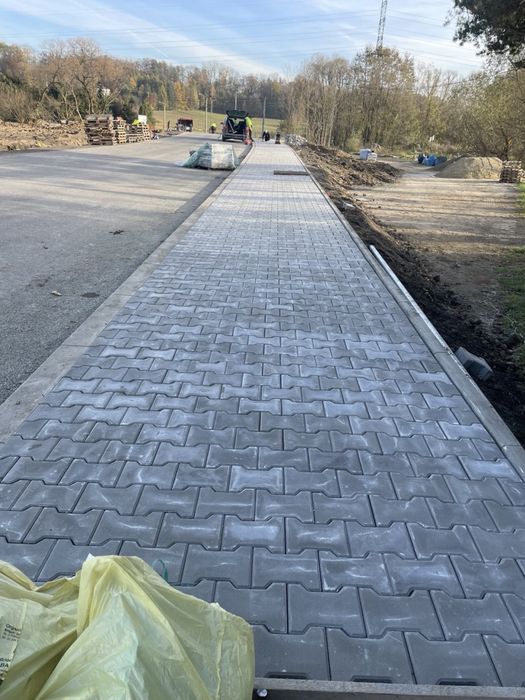 Usługi brukarskie – podwórka, parkingi, drogi