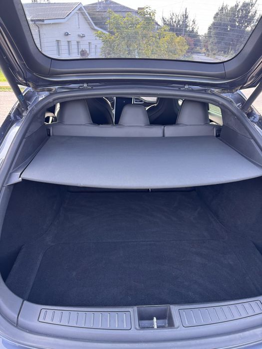 Tesla model S 70D 2015 (рестайлінг)