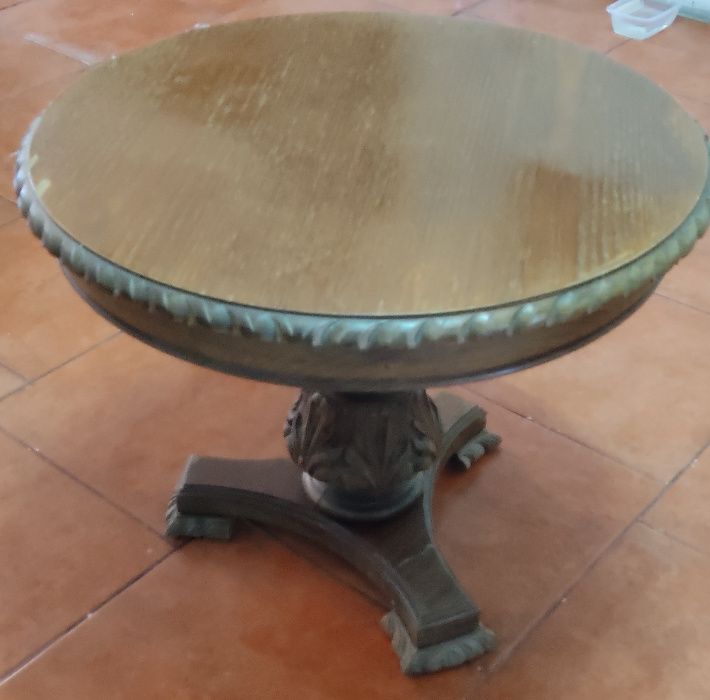Mesa de Centro em Madeira