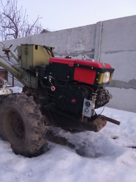 Продам мотоблок на повному ходу