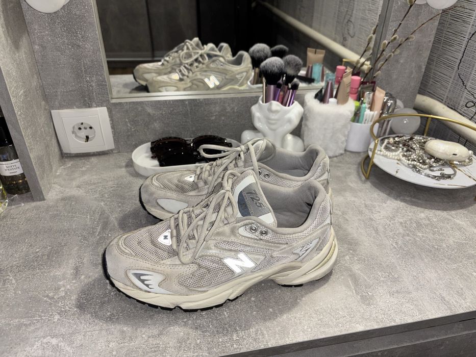 оригінальні кросівки New Balance 725