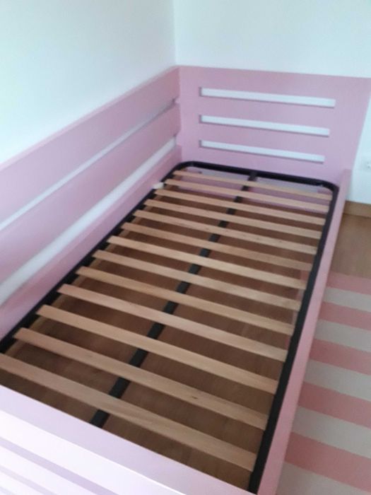 Cama menina madeira cor de rosa