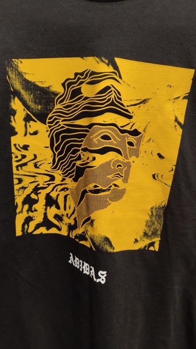 T-shirt Adidas r. XS maska Manoles