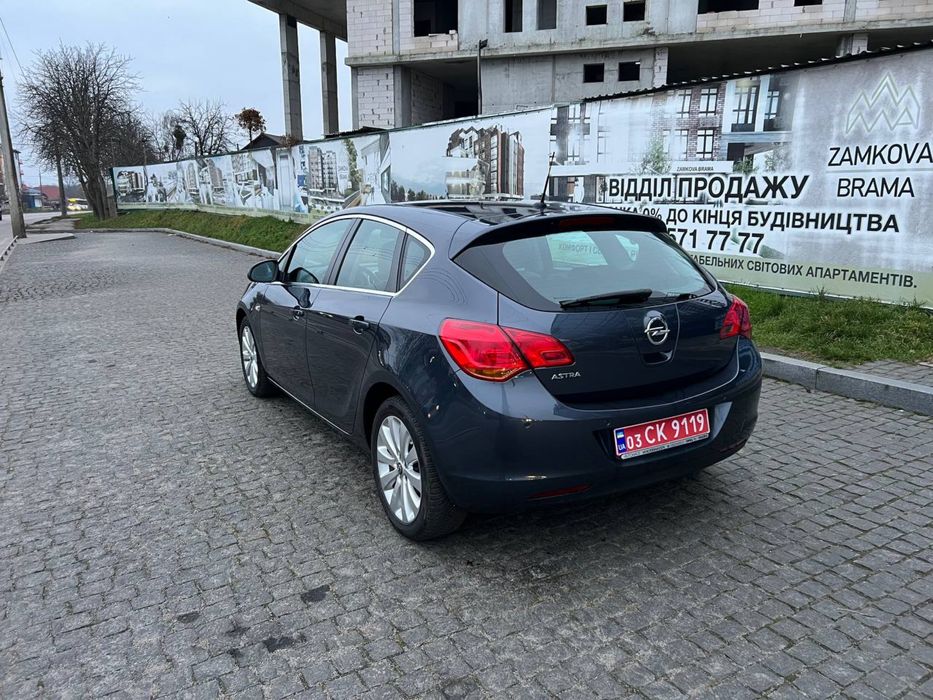 Opel Astra J 2009