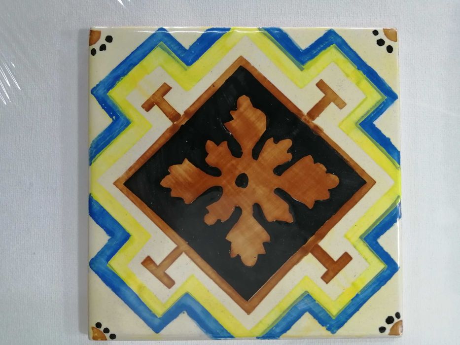 Azulejo tradicional Português. Vários desenhos.